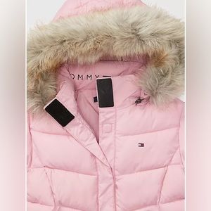 Authentic Tommy Hilfiger Girls pink puffer jacket fur trim size 4/5